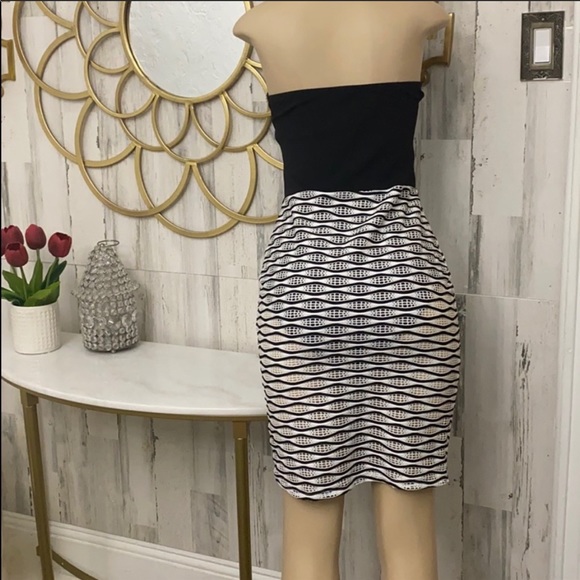 Vacation Type Dress - Picture 4 of 5